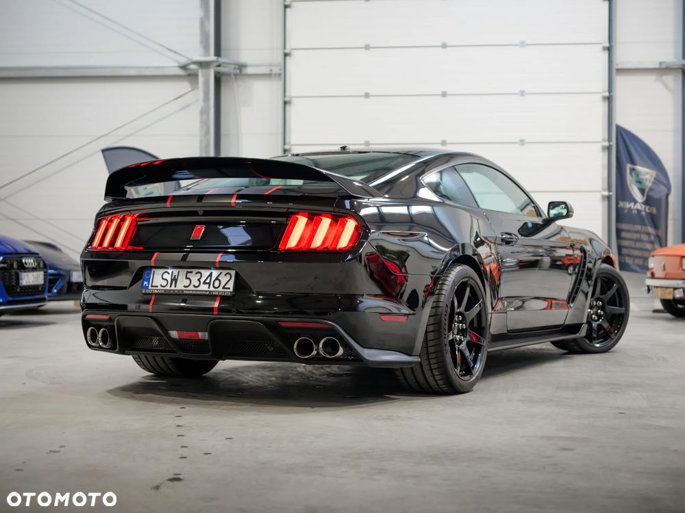Ford Mustang - 7