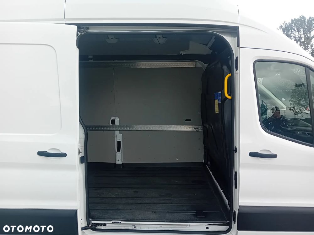 Ford Transit - 12