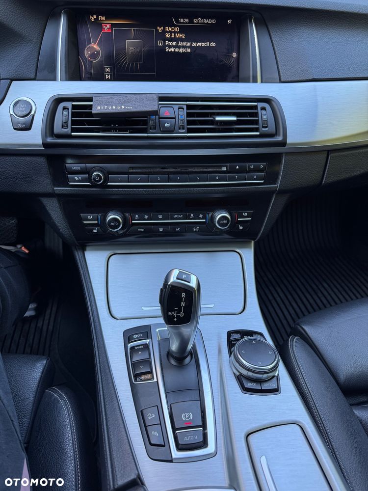 BMW Seria 5 520d xDrive Luxury Line - 17