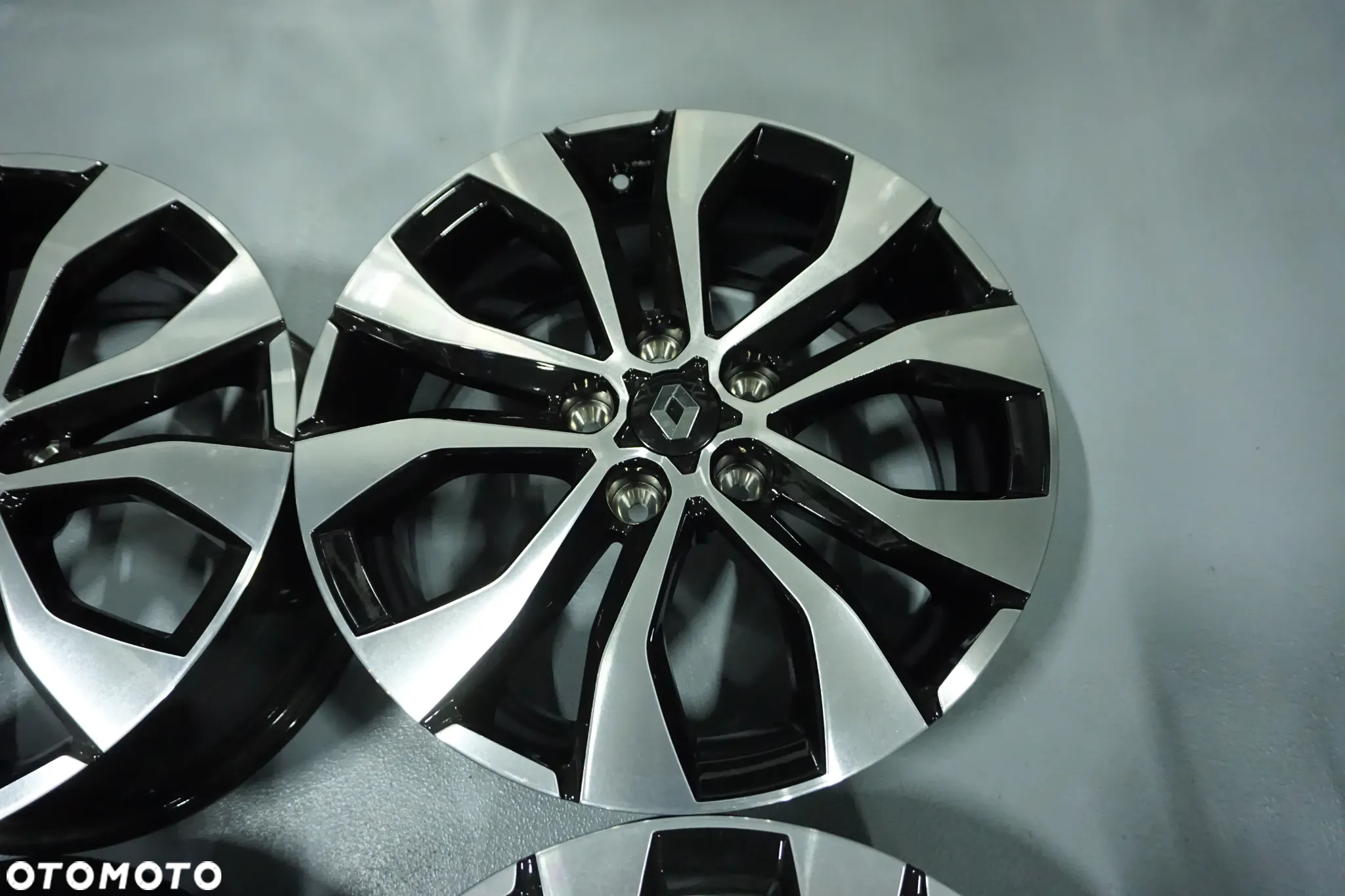Felgi Aluminiowe  17 RENAULT SYMBIOZ CAPTUR II ARCANA KADJAR KOLEOS LAGUNA III SCENIC MEGANE ZOE CAPTUR II 5X114,3 - 4