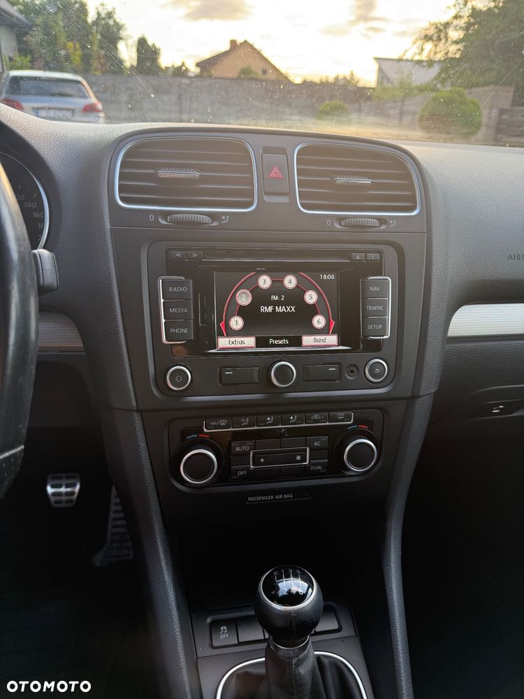 Volkswagen Golf - 8