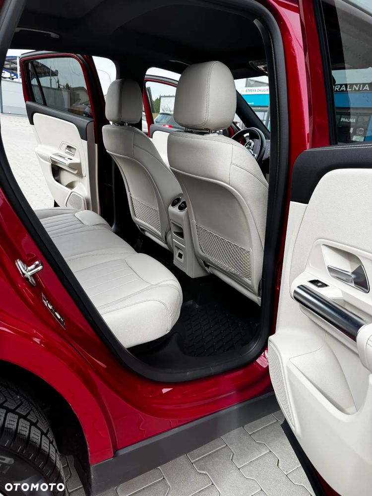 Mercedes-Benz GLA 200 Progressive - 16