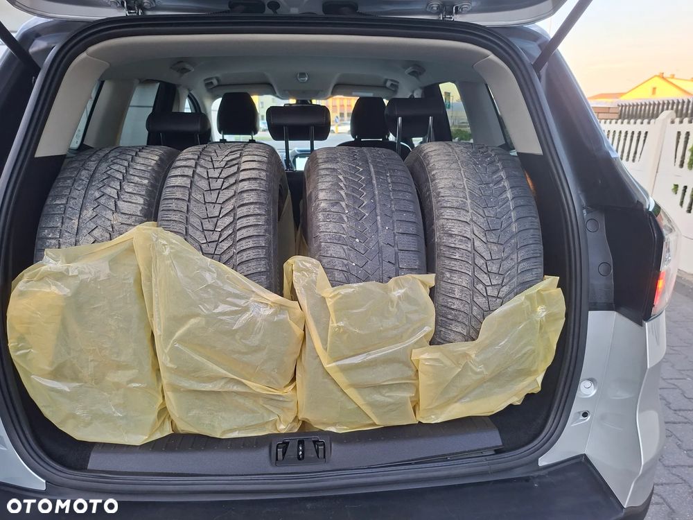 Ford Kuga 2.0 TDCi 2x4 Black & Silver - 14