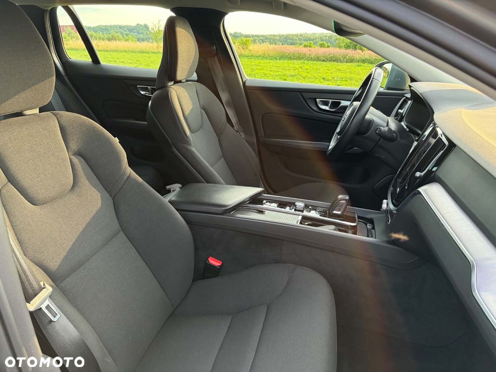 Volvo V60 Cross Country D4 AWD - 19