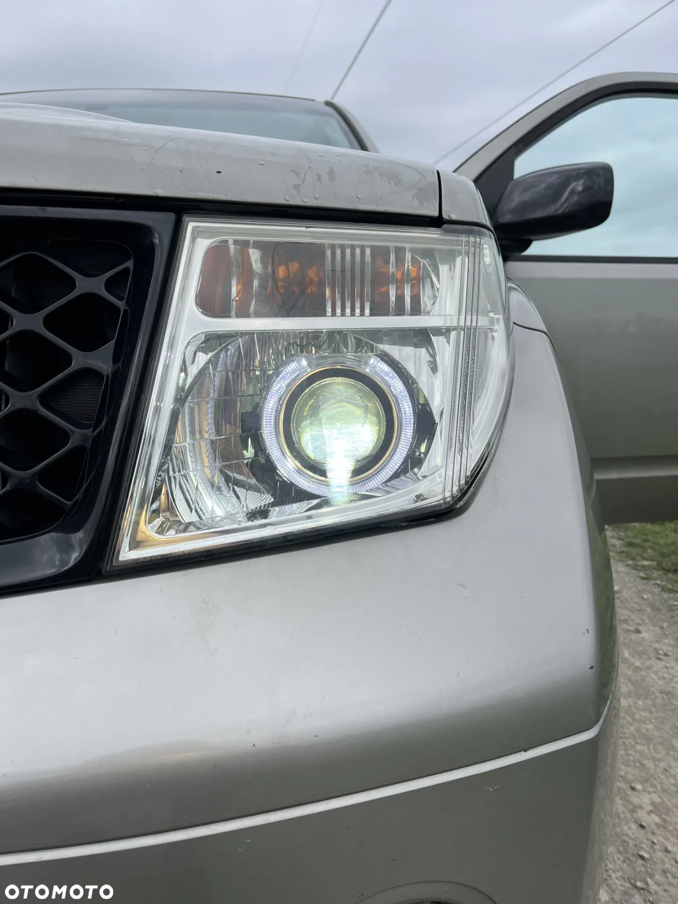 Nissan Pathfinder 2.5 D LE - 14