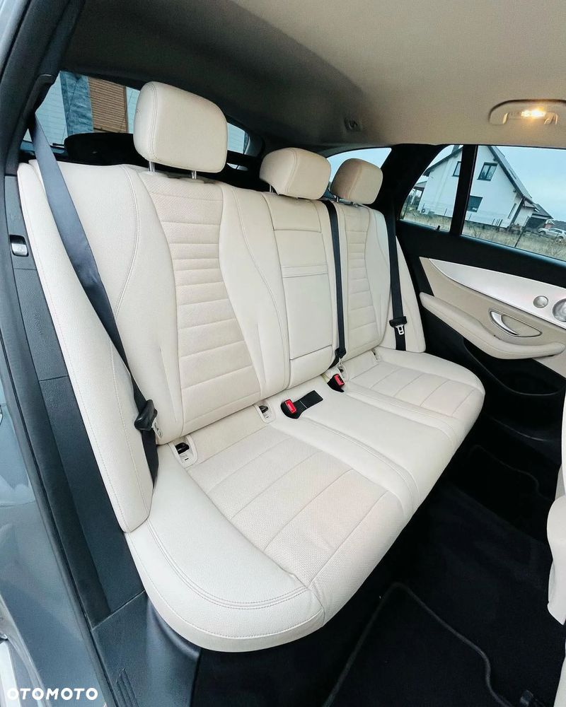 Mercedes-Benz Klasa E 220 d 4-Matic All-Terrain - 13