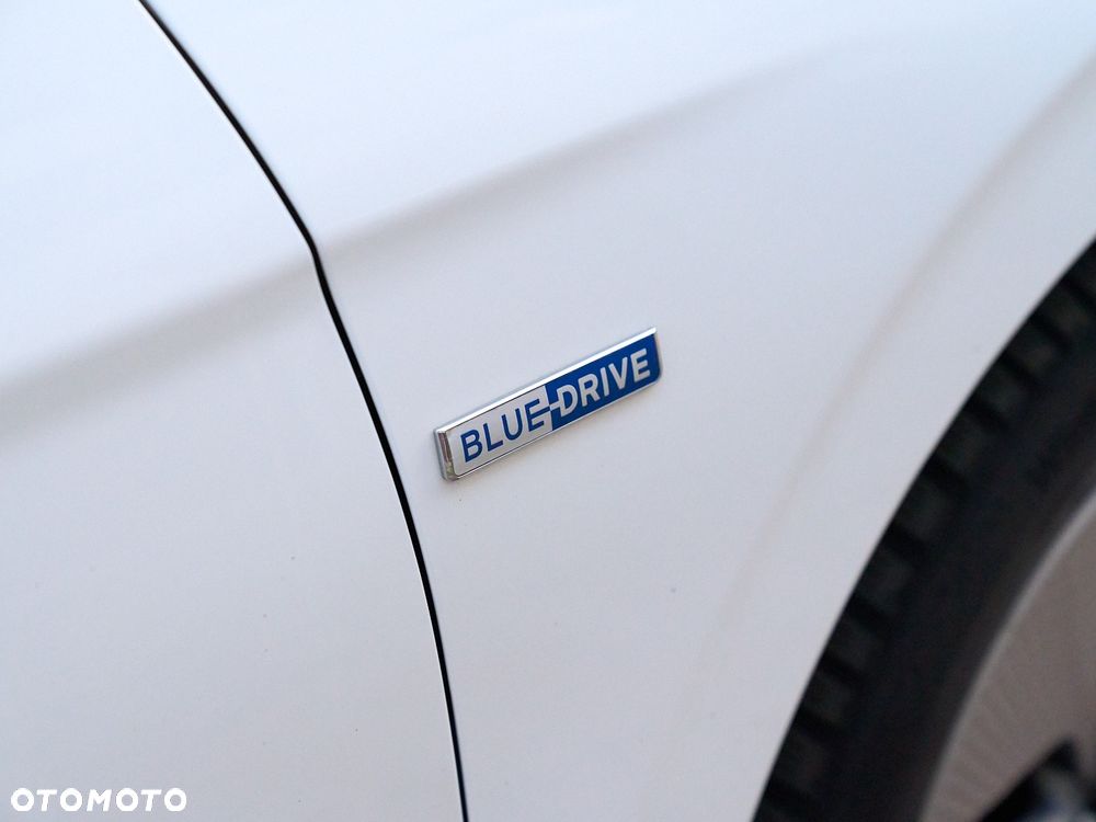 Hyundai IONIQ - 8