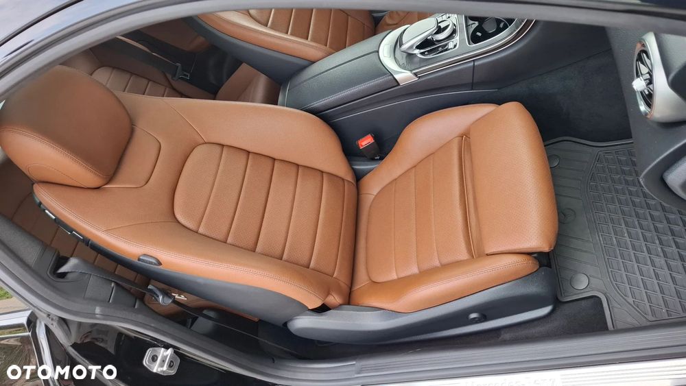 Mercedes-Benz Klasa C 300 9G-TRONIC - 13