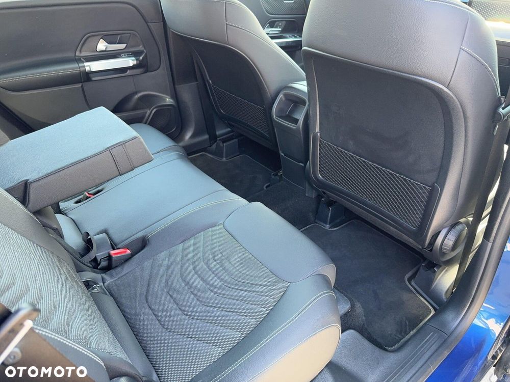 Mercedes-Benz GLB - 22
