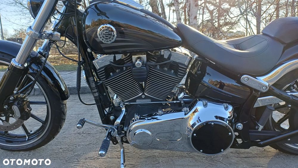 Harley-Davidson Softail Breakout - 8