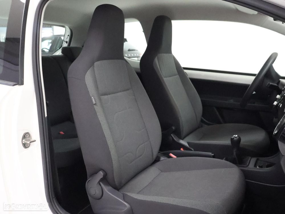 VW Up! 1.0 Take - 22