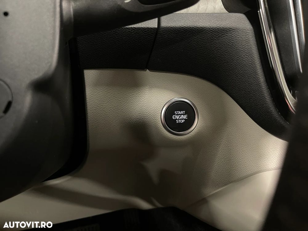 Volvo XC 40 Recharge T5 Twin Engine AT7 Inscription - 28