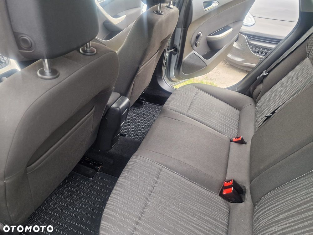 Opel Astra 1.6 ecoFLEX Start/Stop - 11