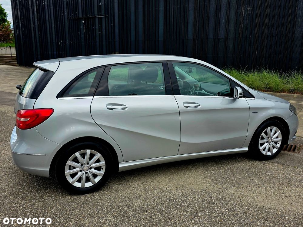 Mercedes-Benz Klasa B 180 (BlueEFFICIENCY) - 12