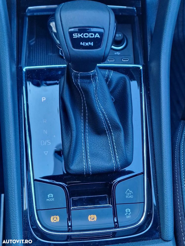 Skoda Karoq 2.0 TDI 4X4 DSG Sportline - 34