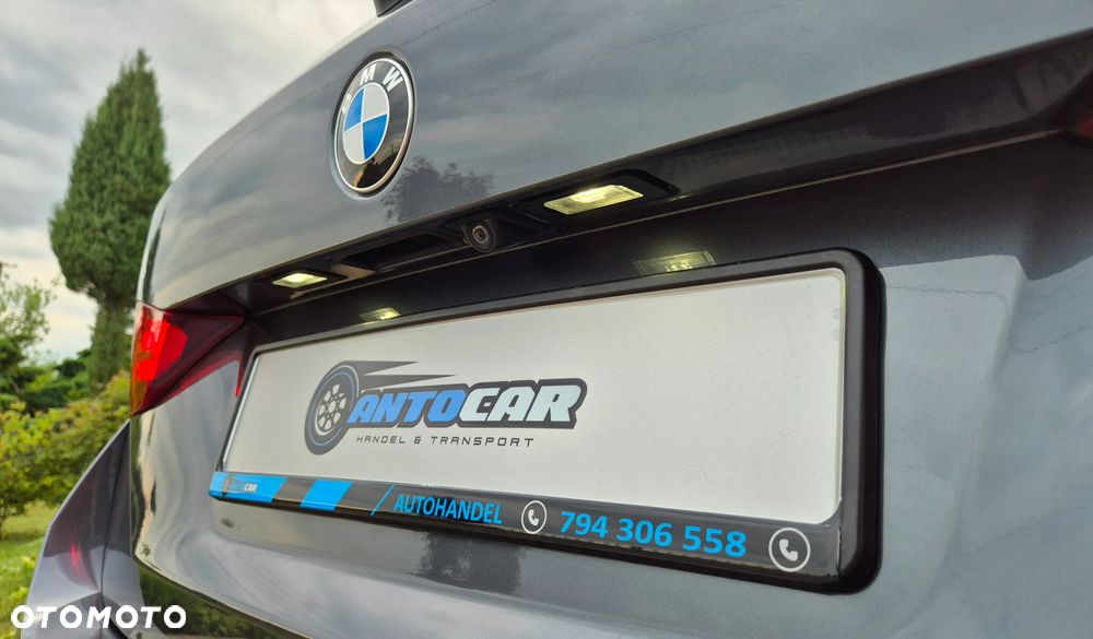 BMW X1 sDrive18d - 11