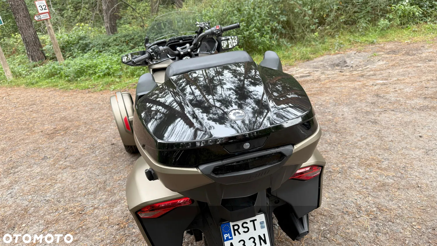 Can-Am Spyder - 17
