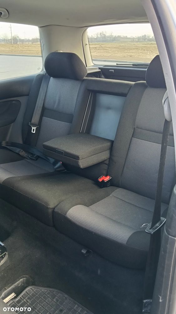 Volkswagen Golf 1.9 CL TDI - 8