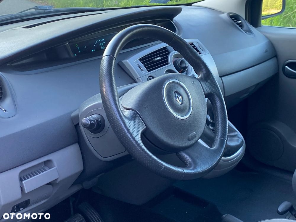 Renault Scenic - 15