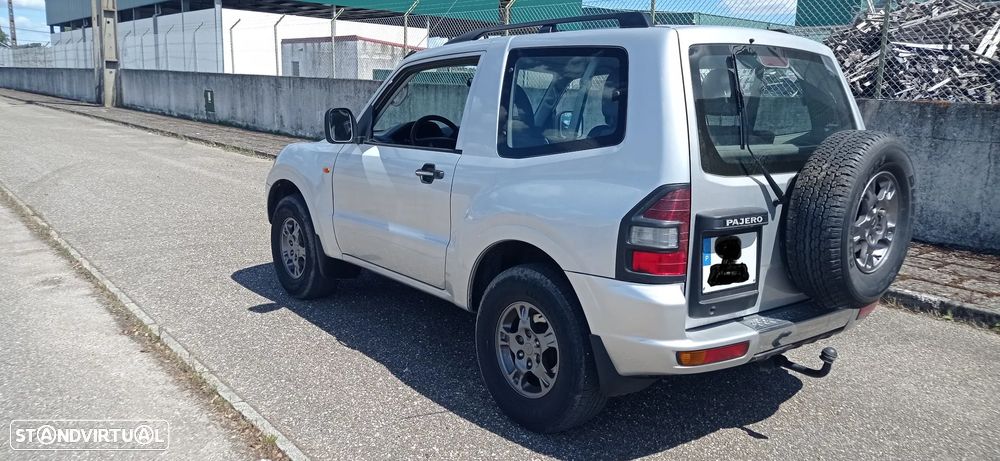 Mitsubishi Pajero - 4