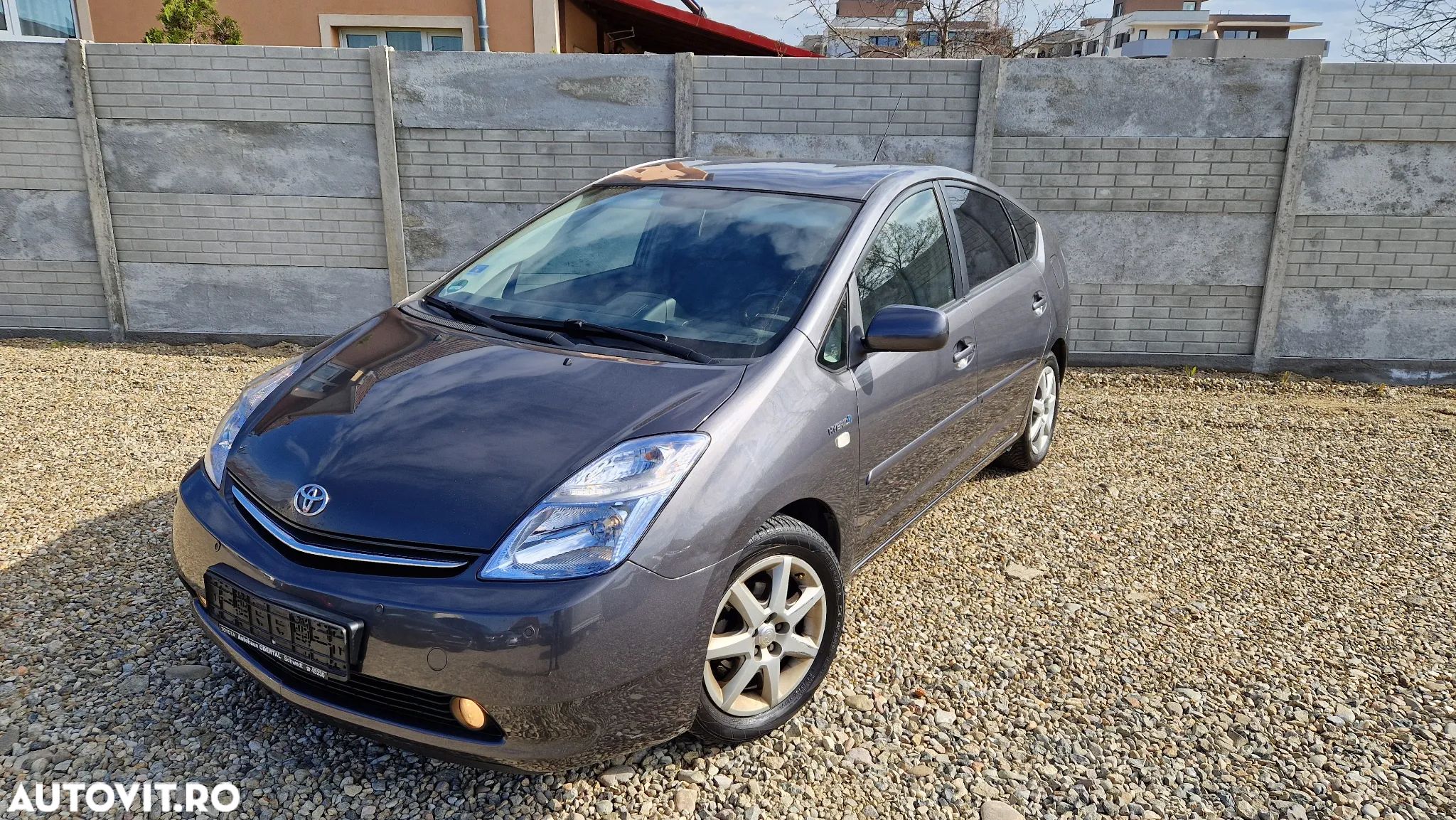 Toyota Prius - 1