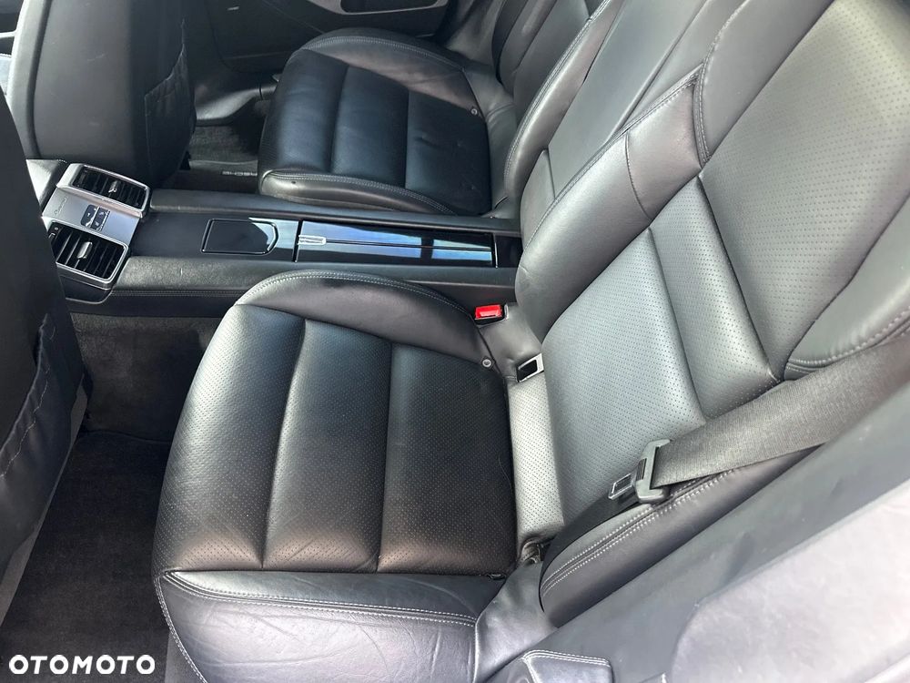 Porsche Panamera 4S - 26