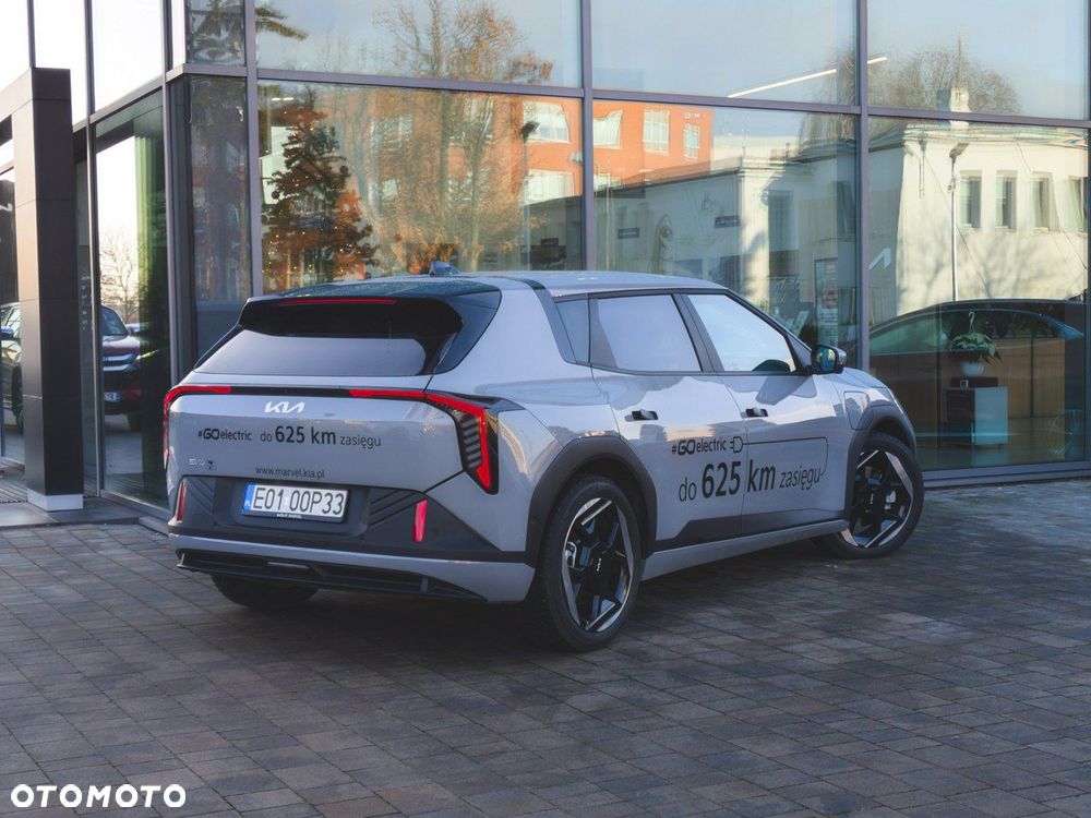 Kia EV4 - 3