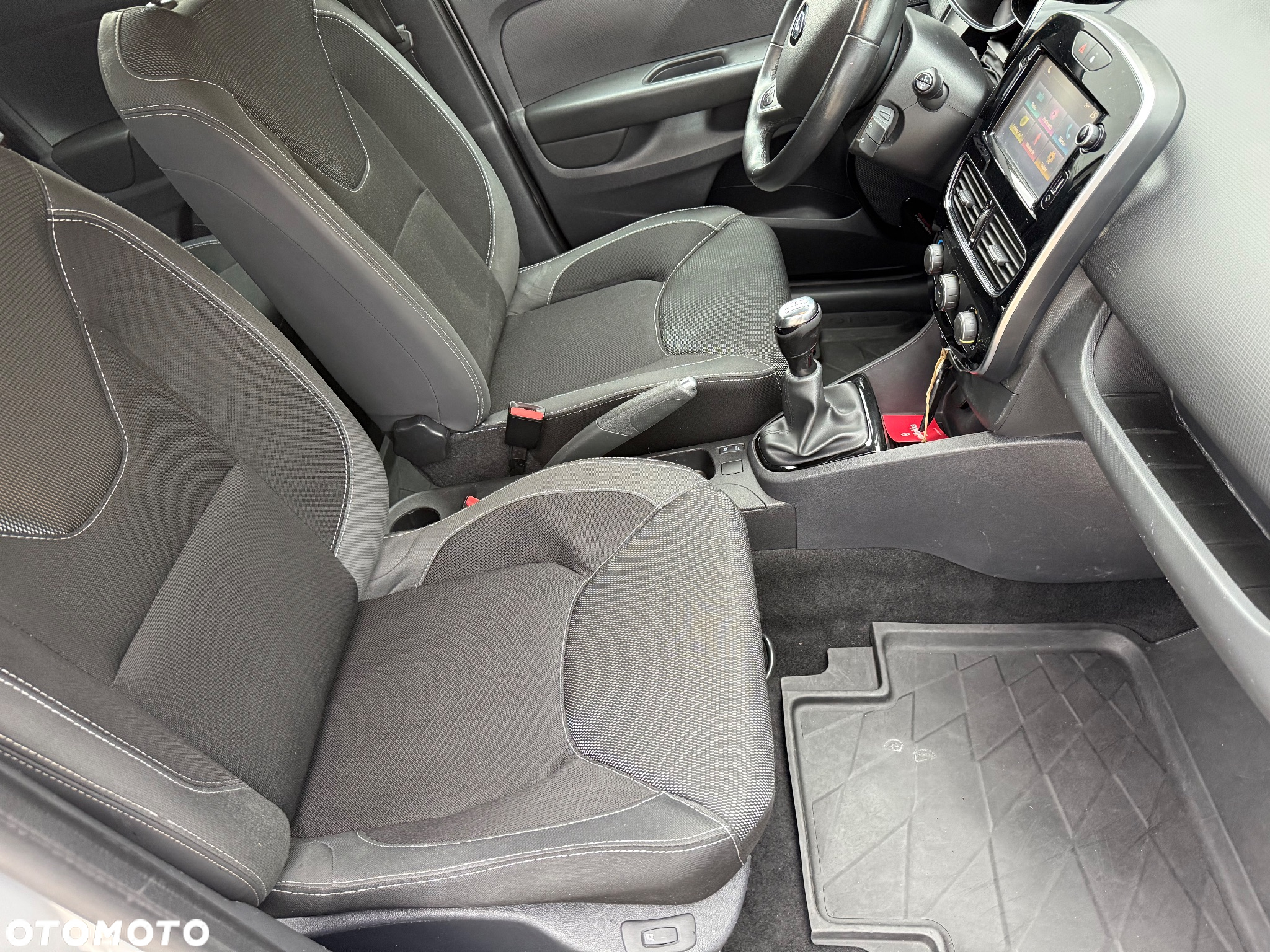 Renault Clio (Energy) TCe 90 Start & Stop INTENS - 11
