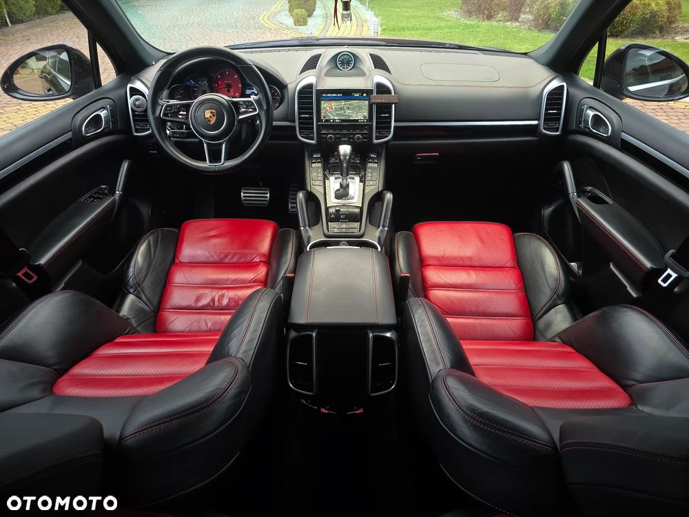 Porsche Cayenne S Diesel Platinum Edition - 15