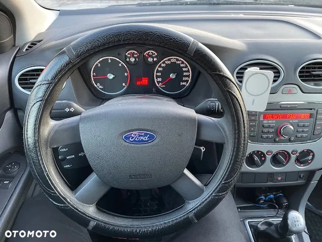 Ford Focus 1.6 TDCi Ambiente - 9