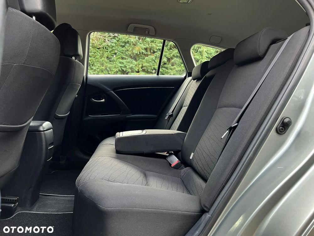 Toyota Avensis Combi 1.8 Multidrive S Executive - 22