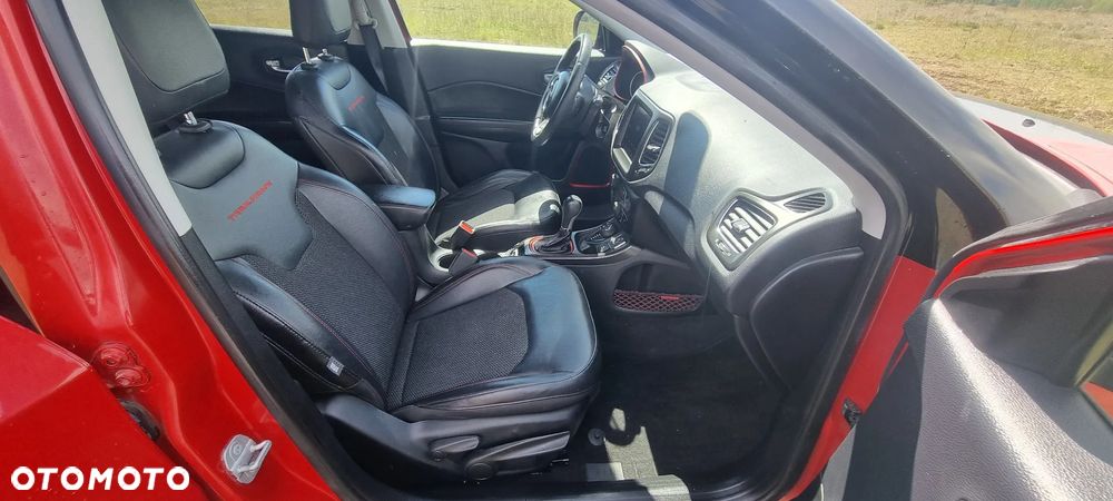 Jeep Compass - 22