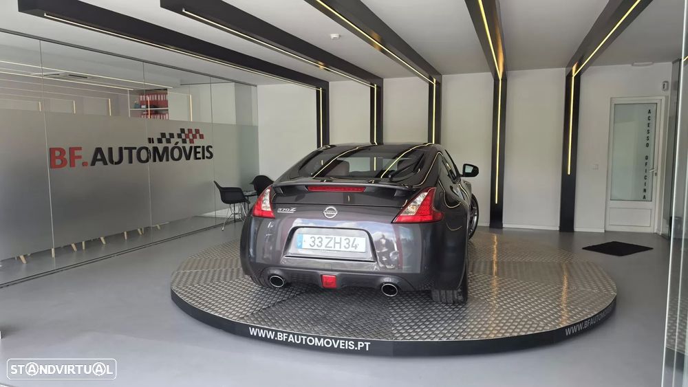 Nissan 370 Z Black Edition - 16
