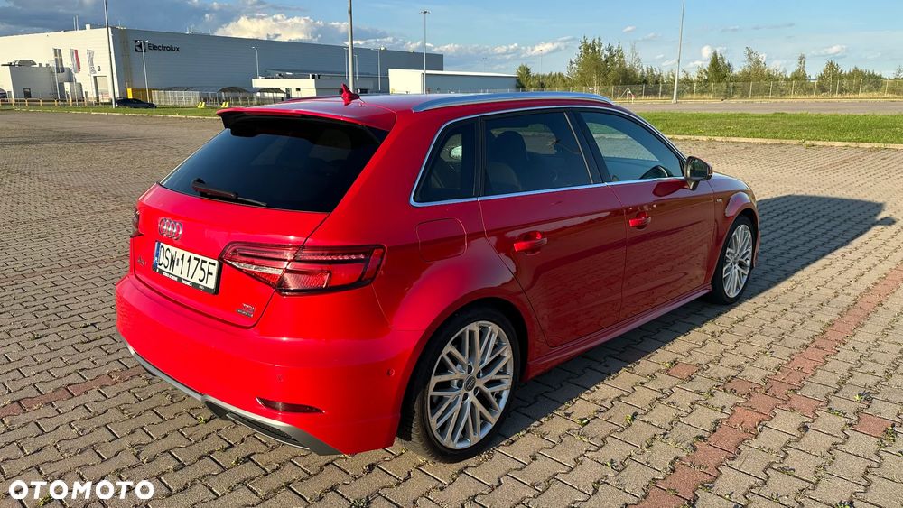 Audi A3 Sportback 2.0 TDI (clean diesel) quattro S tronic S line Sportpaket - 8