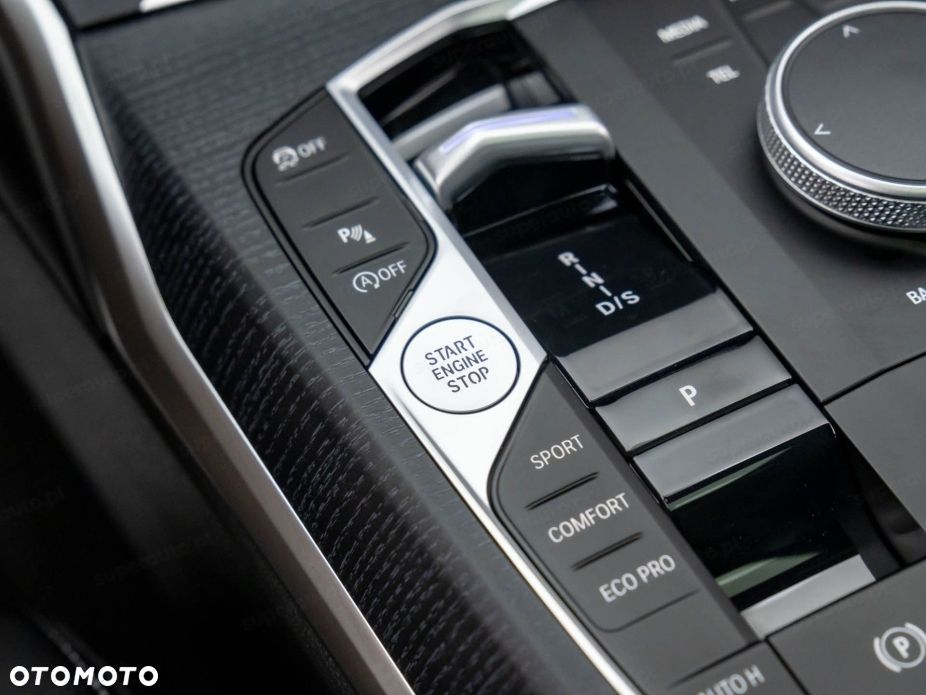 BMW Seria 3 320i xDrive M Sport - 11