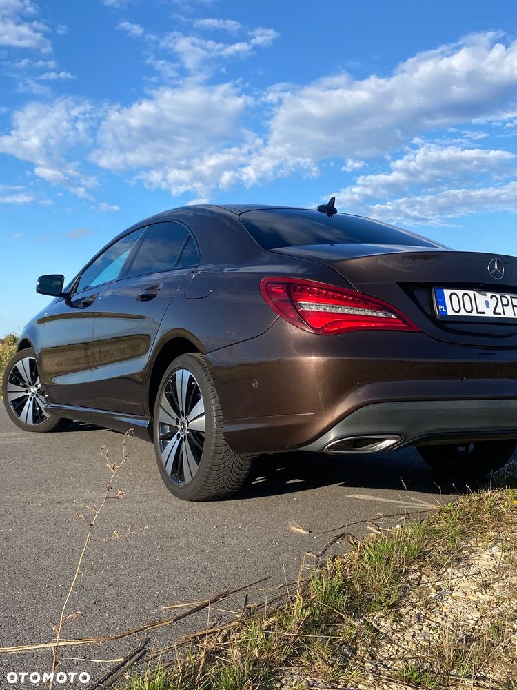 Mercedes-Benz CLA 180 - 4