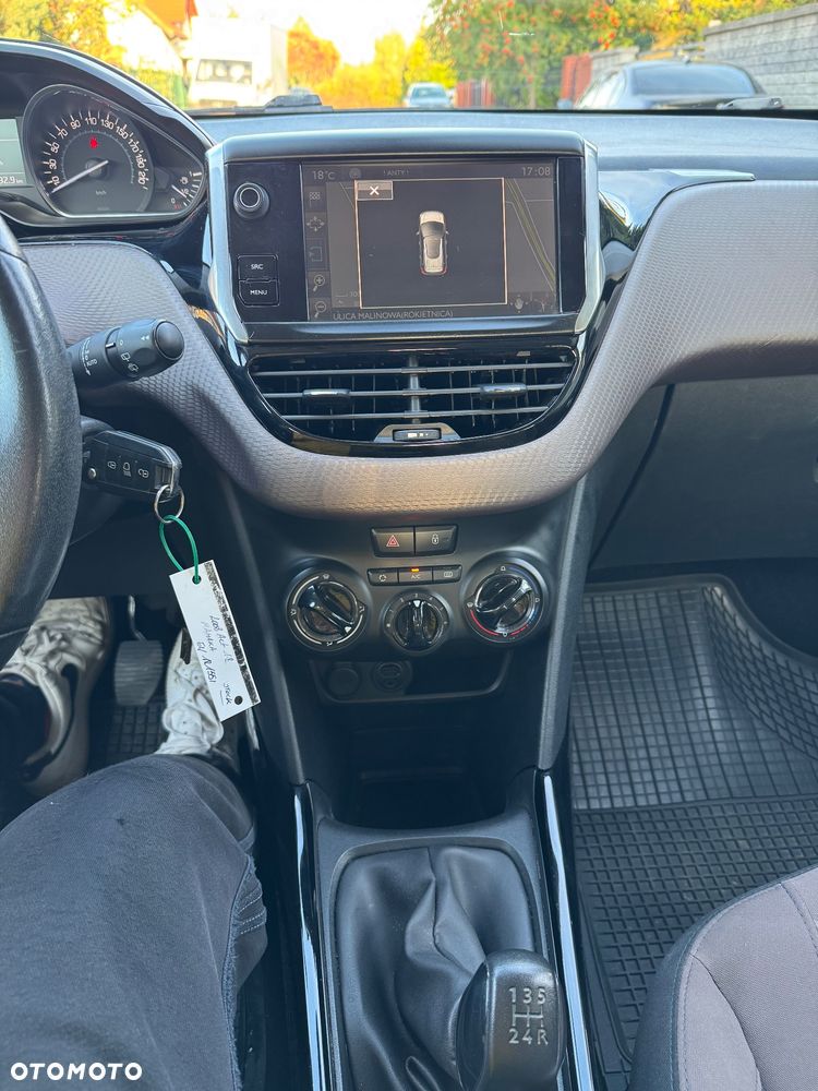 Peugeot 2008 PureTech 82 Style - 26