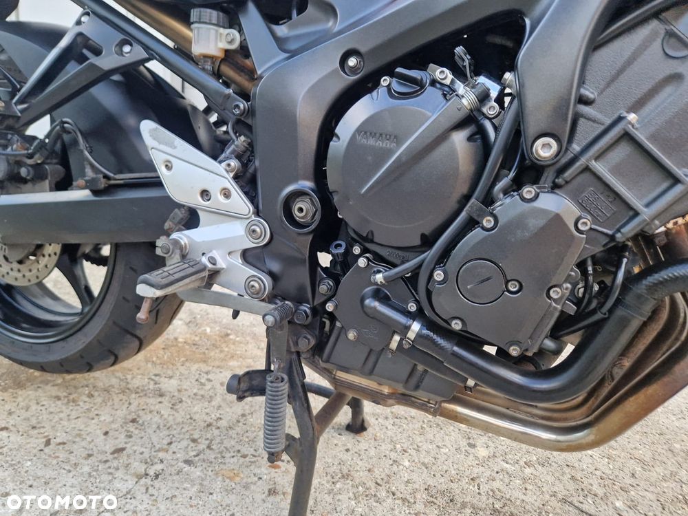 Yamaha FZ6 - 20