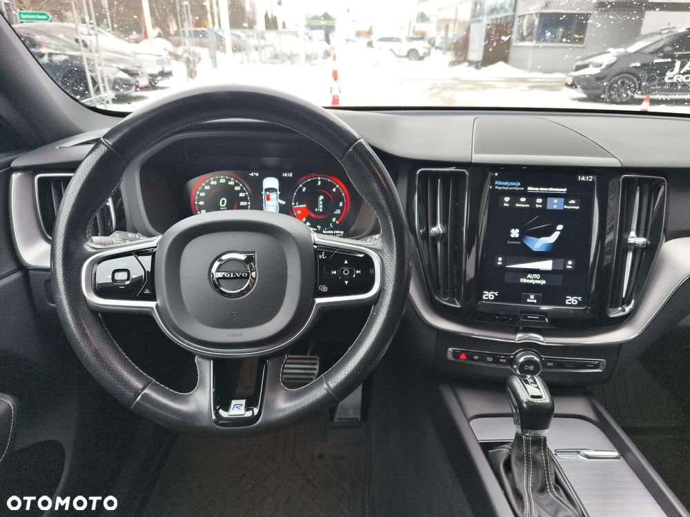 Volvo XC 60 D4 SCR R-Design - 11
