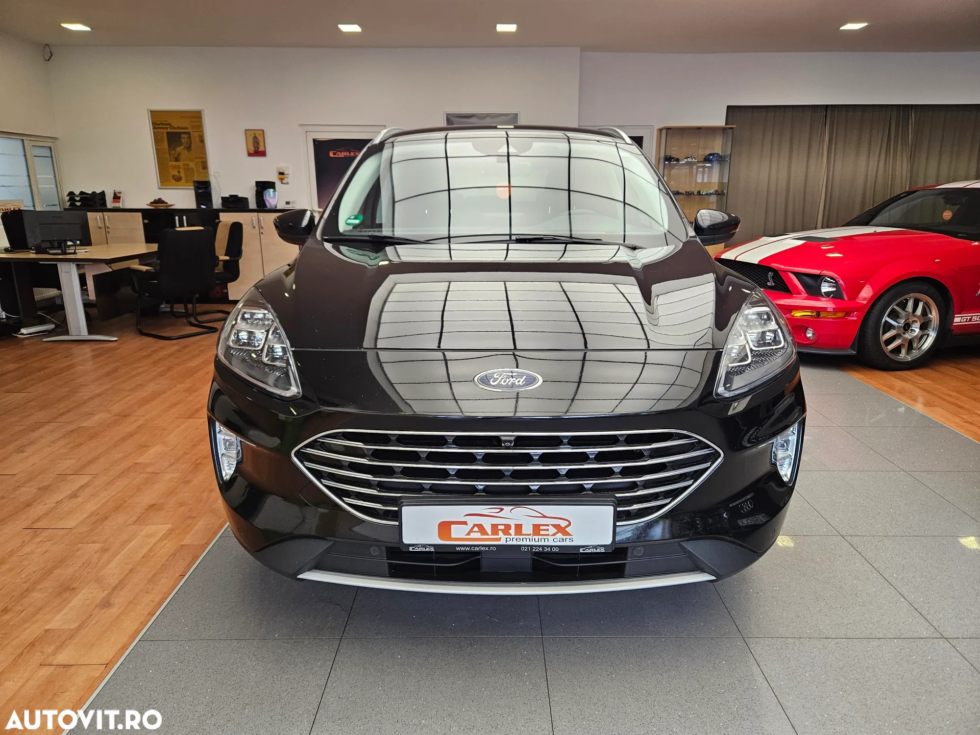 Ford Kuga 2.0 EcoBlue A8 AWD Titanium X - 4