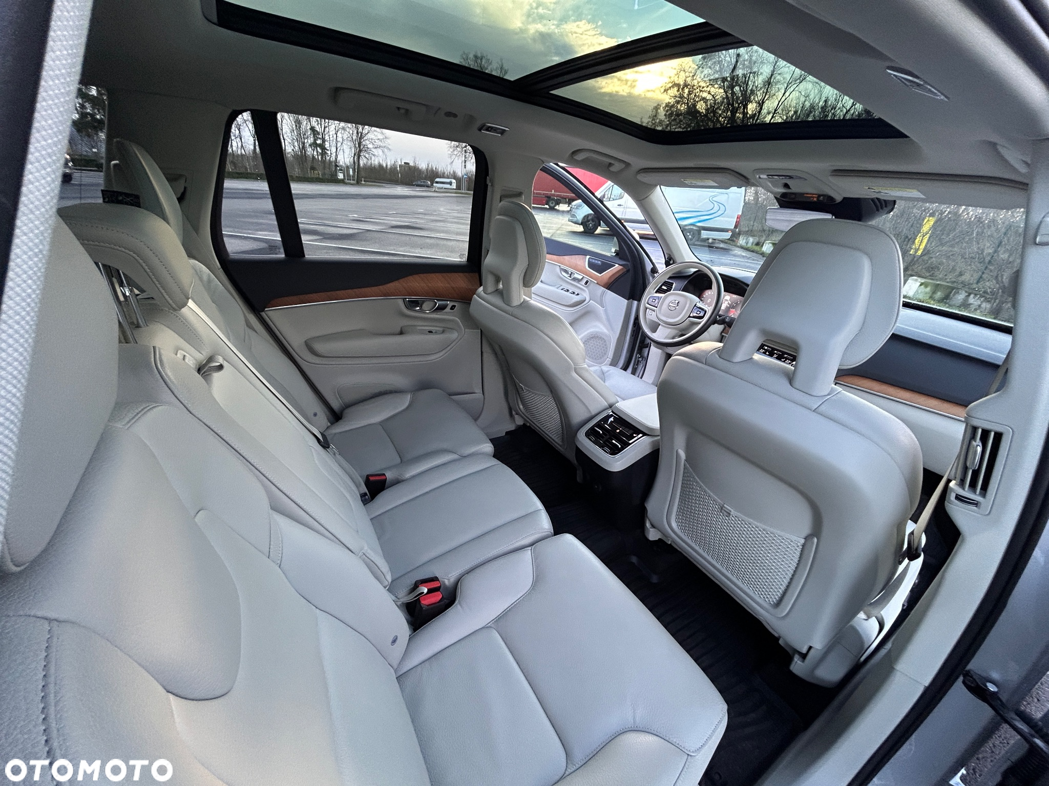 Volvo XC 90 T6 AWD Momentum Pro 7os - 28
