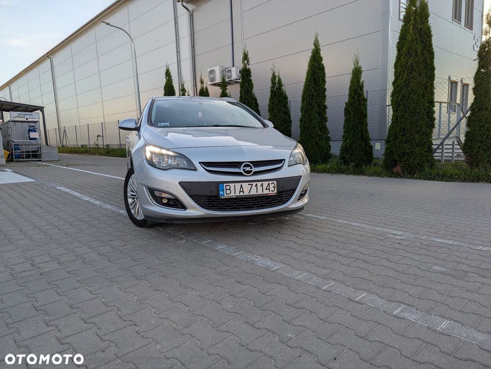Opel Astra 2.0 CDTI Cosmo - 2