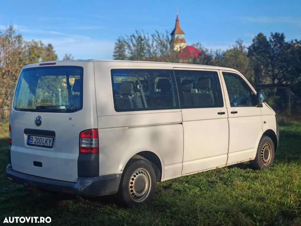 Volkswagen Caravelle - 3