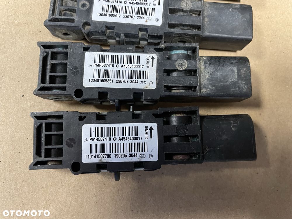 MITSUBSIHI COLT VI CZUJNIK UDERZENIOWY ZDERZENIA PRZÓD PMR587418 - 3