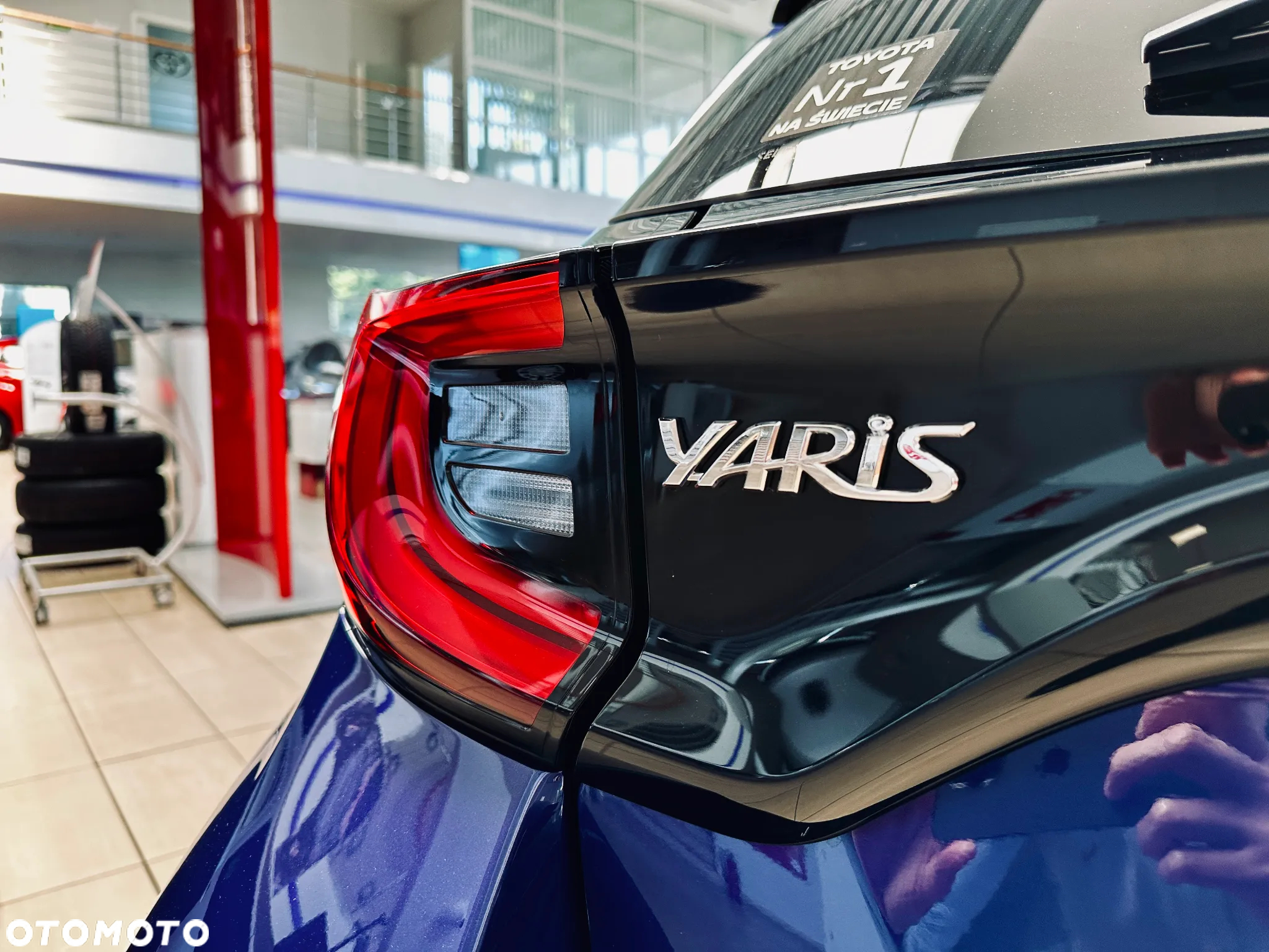 Toyota Yaris Hybrid 1.5 Style - 11