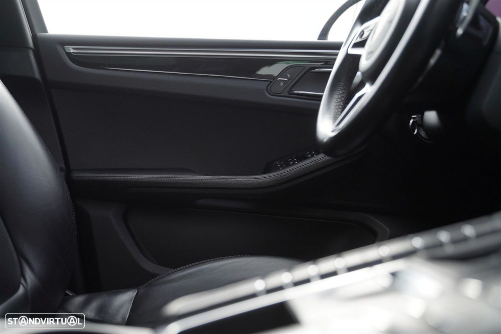 Porsche Macan S - 45