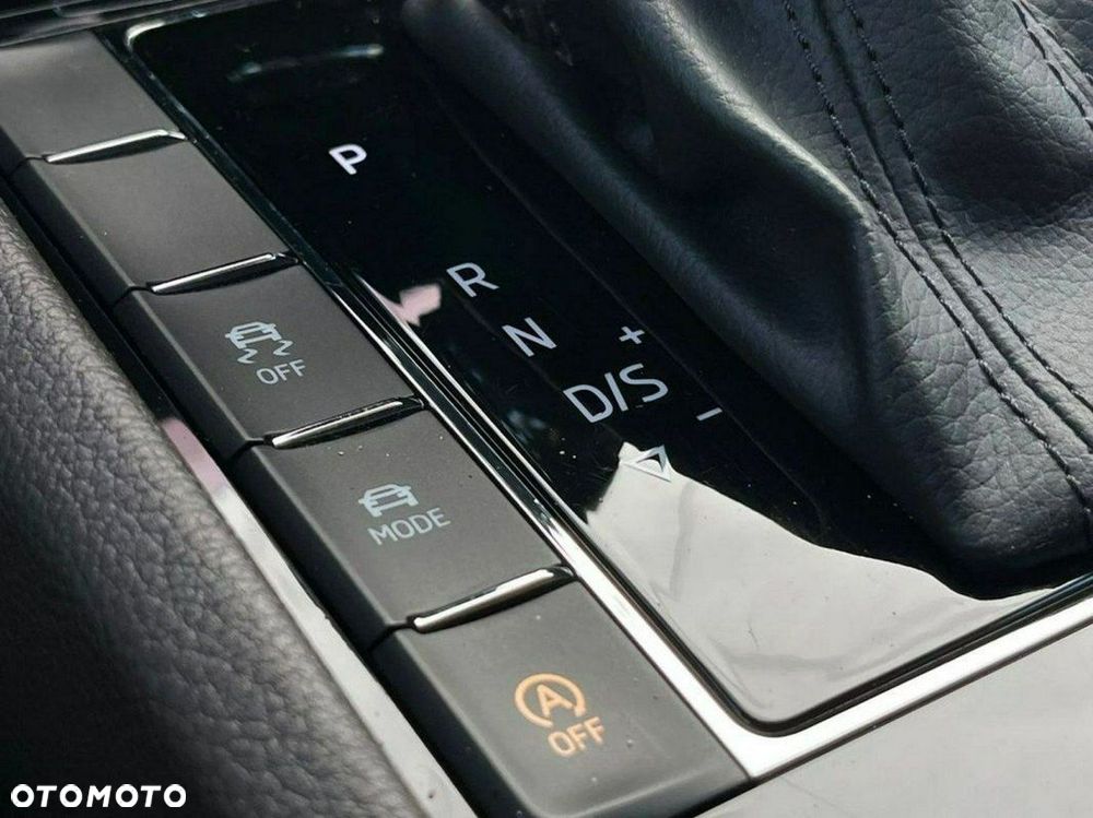 Skoda Superb 2.0 TSI L&K DSG - 27