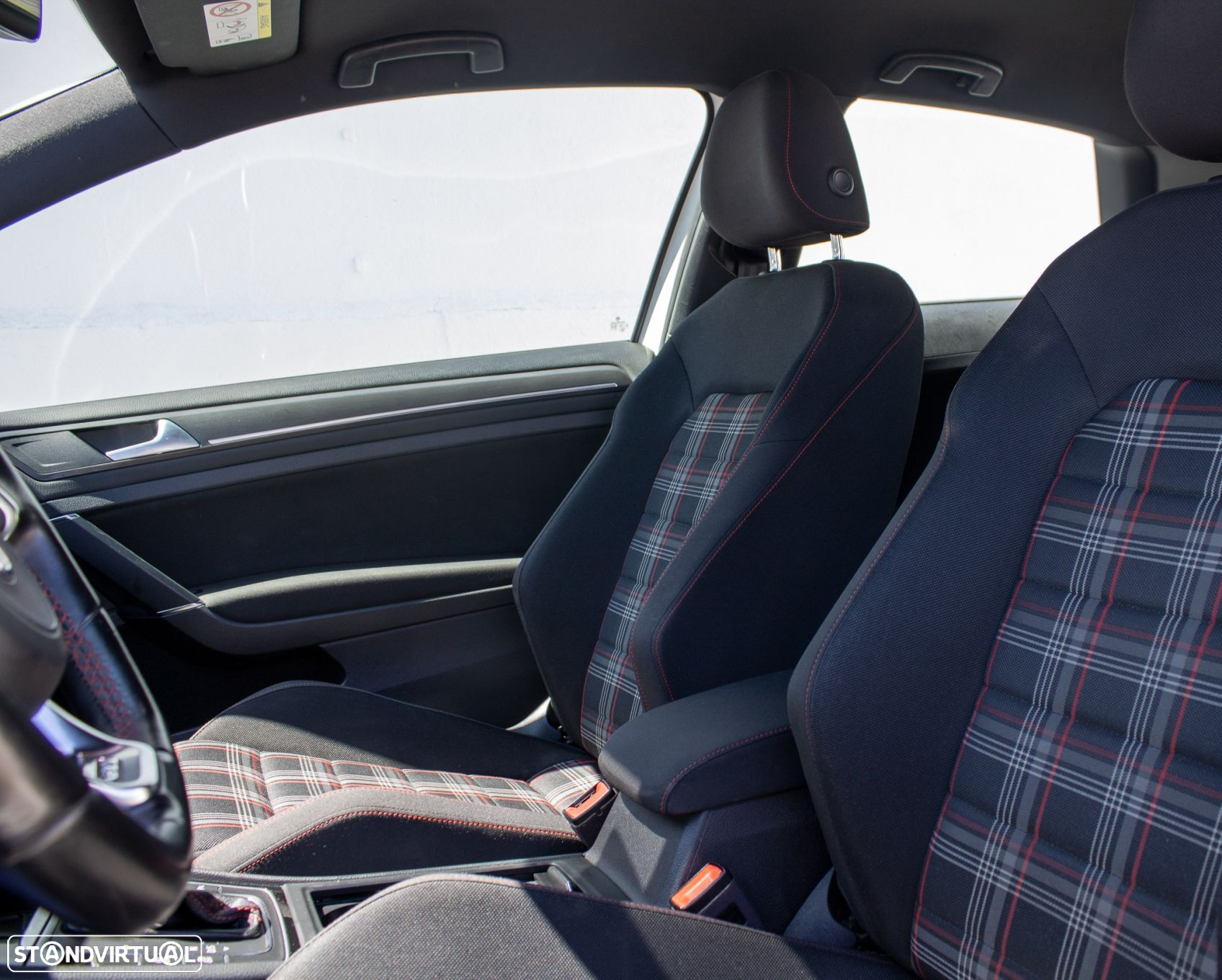 VW Golf GTI (BlueMotion ) DSG - 19