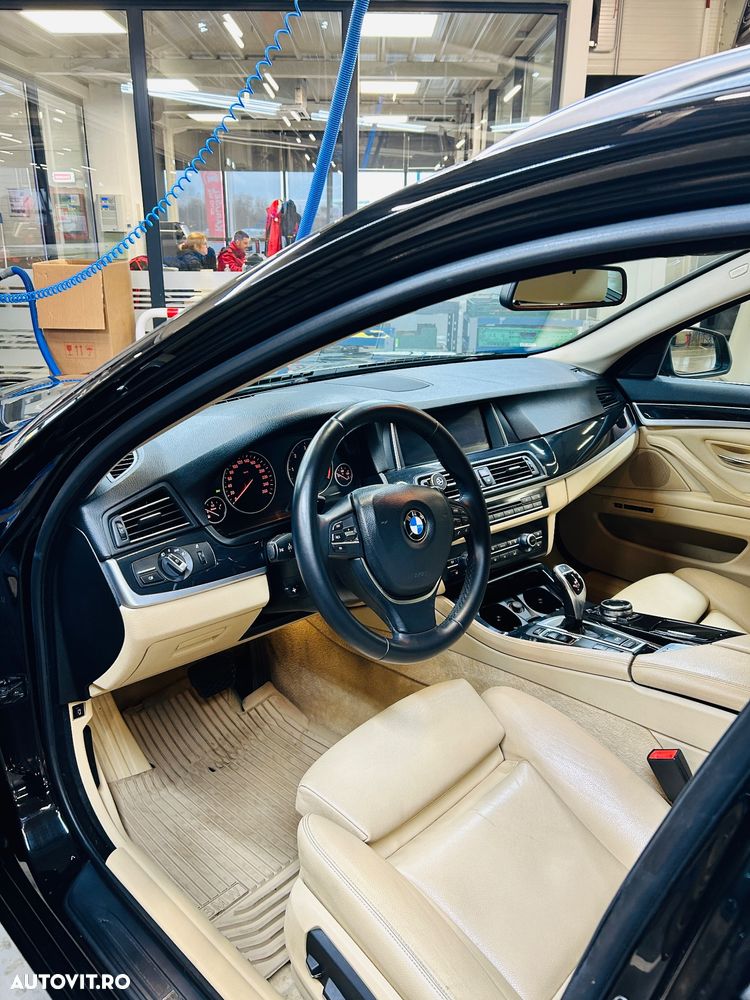 BMW Seria 5 525d xDrive - 8
