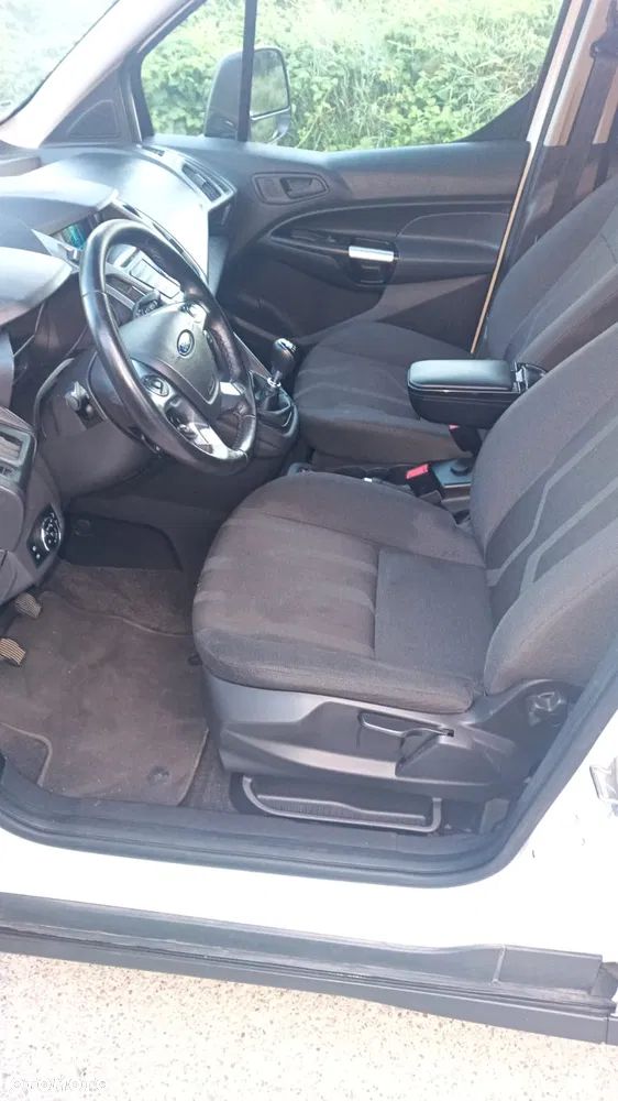 Ford Transit Connect - 25